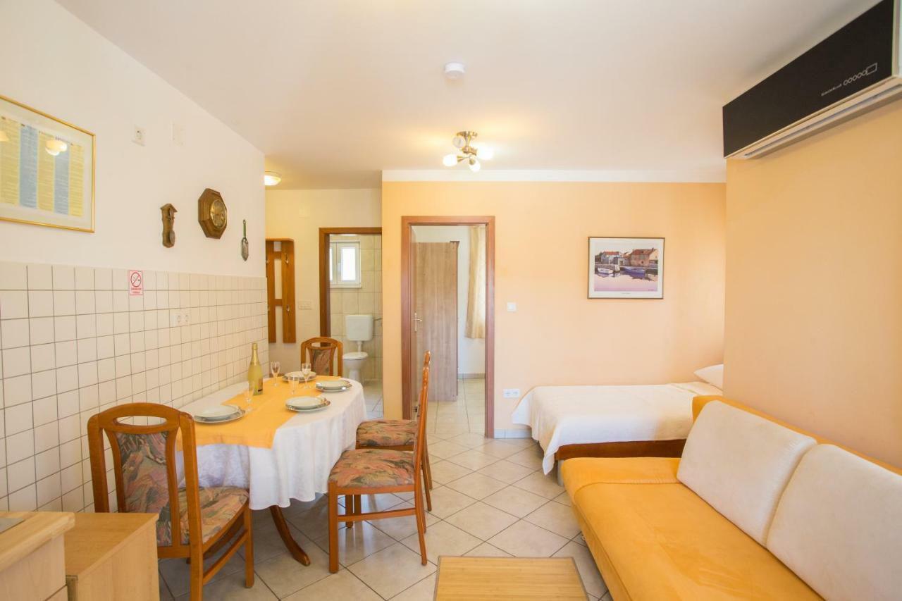 Apartment Smuljic Vrboska Εξωτερικό φωτογραφία