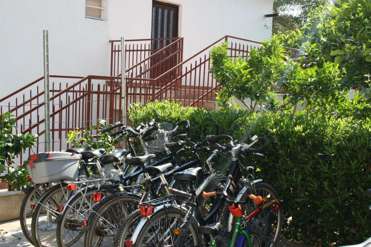 Apartment Smuljic Vrboska Εξωτερικό φωτογραφία