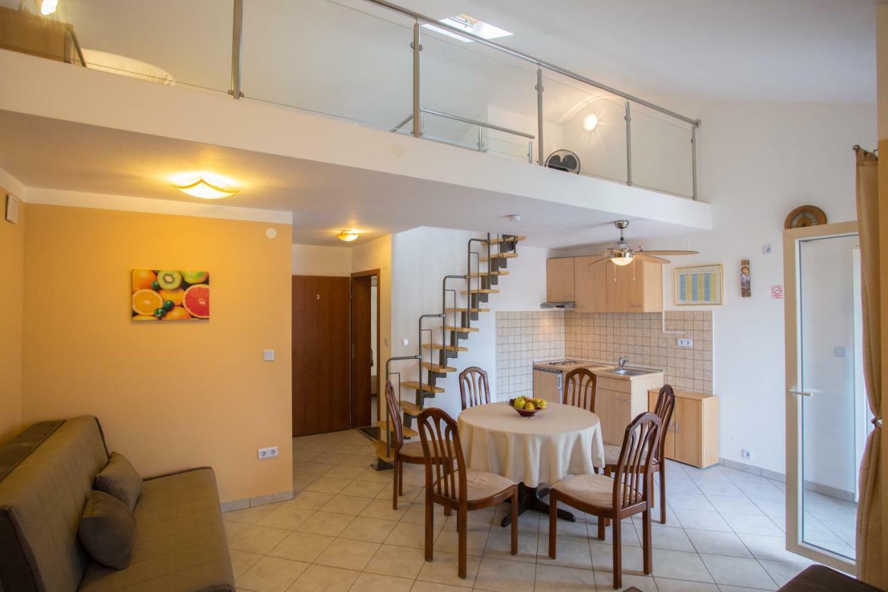 Apartment Smuljic Vrboska Εξωτερικό φωτογραφία